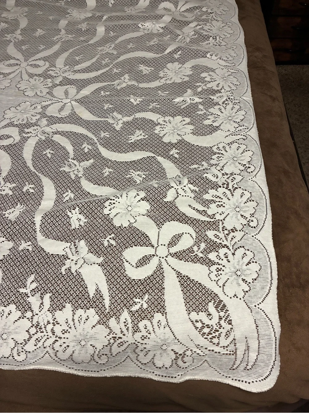 Elegant White Lace Tablecloth with Floral Ribbon Design